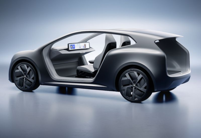 Lucid đã ra mắt một khái niệm xe taxi không lái để cạnh tranh với Tesla CyberCab, cùng với nhiều sáng kiến khác