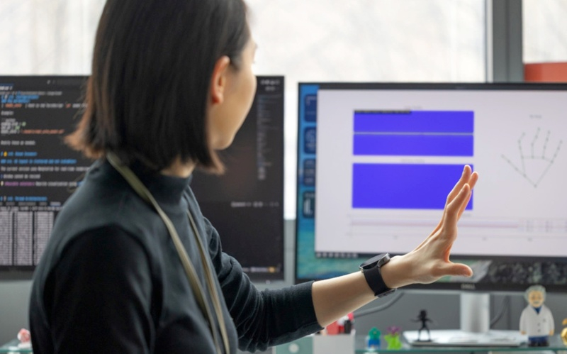 Các nhà nghiên cứu đã sử dụng trí tuệ nhân tạo để biến đồng hồ thông minh bình thường thành thiết bị đo chính xác chuyển động của tay