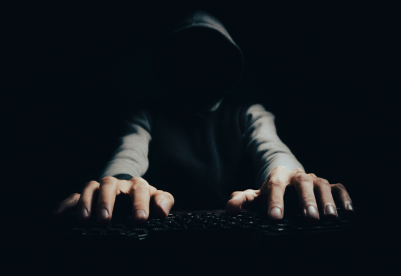 Các hacker trao đổi vai trò: nhóm mới PCPJack chiếm đoạt các mạng lây nhiễm.
