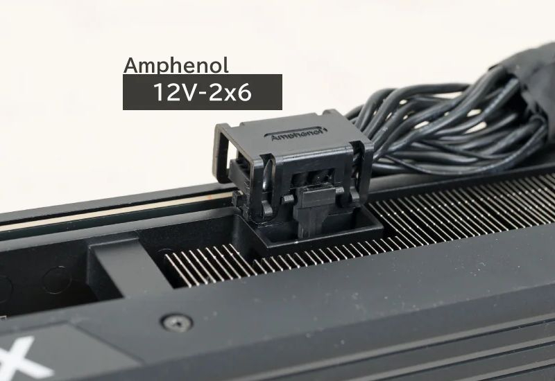 Dell đã cố định ổ cắm nguồn có 16 tiếp điểm gây tranh cãi cho card đồ họa để ngăn chúng bị nóng chảy