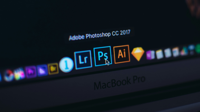 Adobe đang sụp đổ: các đối thủ đã phát hiện ra điểm yếu về giá trong sản phẩm của công ty.