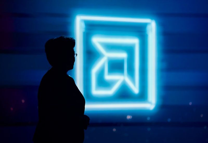 AMD đã đạt được vốn hóa thị trường kỷ lục là 454 tỷ đô la, vượt qua Intel gần một phần ba.