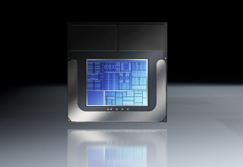 Intel sẽ buộc phải tăng sản xuất chip 10nm trong năm nay do thiếu hụt vi mạch.