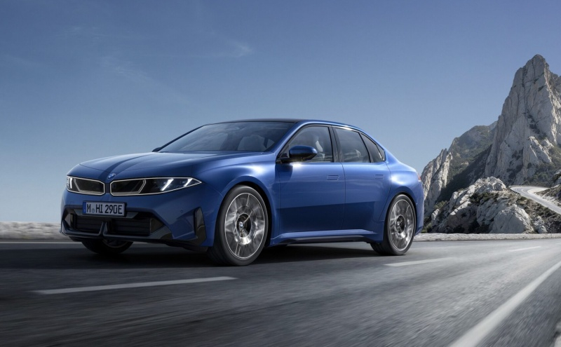 BMW đã giới thiệu i3 – chiếc sedan hoàn toàn điện đầu tiên của dòng 3.