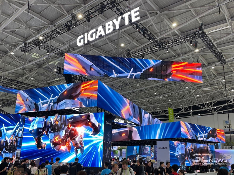 GIGABYTE đã giới thiệu các laptop chơi game mới và màn hình OLED tại triển lãm Computex 2026