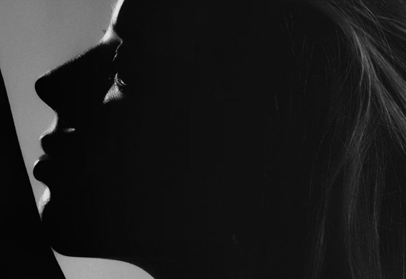 OpenAI đã hoãn việc triển khai các cuộc trò chuyện tình dục trong ChatGPT vì lo ngại về tính an toàn của chúng