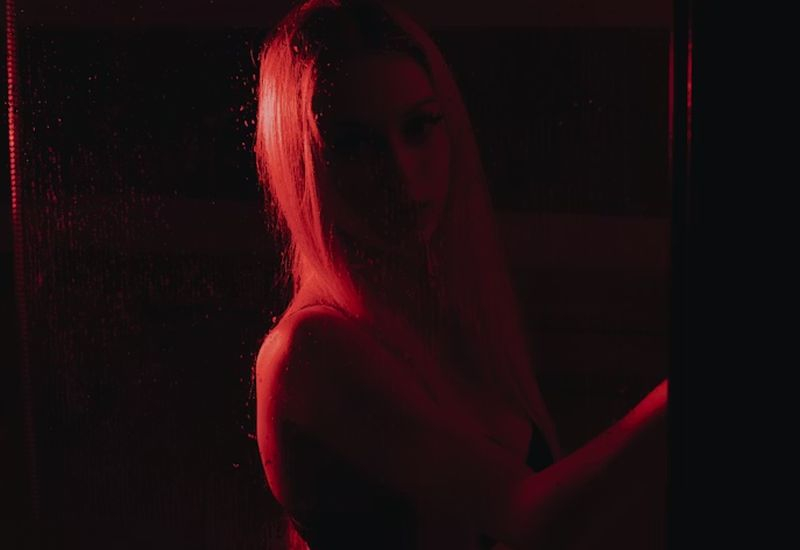 OpenAI đã hoãn việc tạo nội dung dành cho người lớn trong ChatGPT và đặt dự án AI‑bot dành cho người lớn vào “hộp dài”.