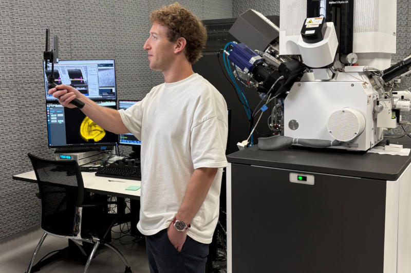 Mark Zuckerberg giải thích các thuật ngữ mới do tăng chi phí trí tuệ nhân tạo và không loại trừ khả năng có những lần sa thải tiếp theo.