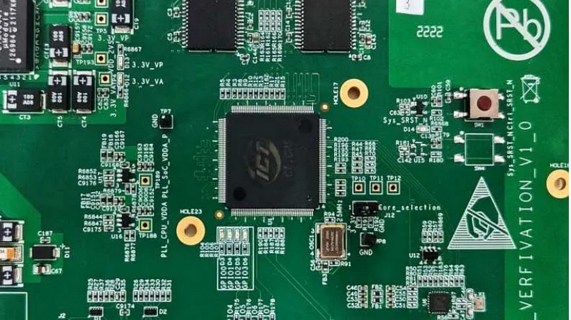 Một tác nhân AI đã tạo ra một bộ xử lý RISC‑V hoàn chỉnh trong vòng 12 giờ, chỉ sử dụng yêu cầu gồm 219 từ