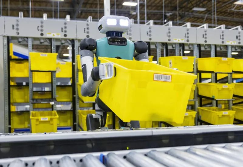 Toyota đã thu hút một gia đình robot humanoid Agility Digit để sản xuất RAV4