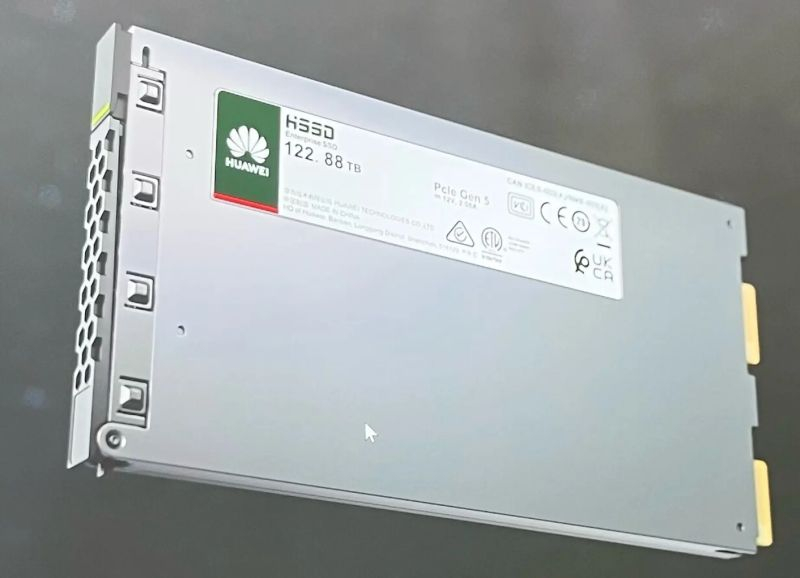Huawei đã phát triển một phương pháp sản xuất SSD dung lượng 122 TB mà không sử dụng bộ nhớ flash công nghệ cao.