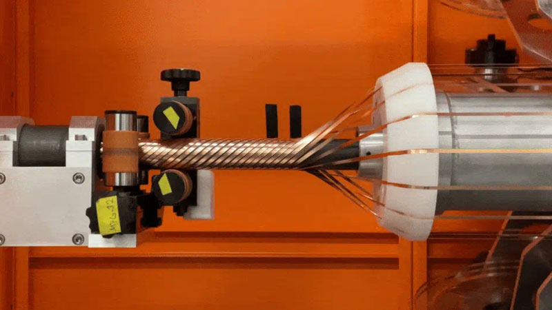 AI sẽ thúc đẩy sự phát triển của siêu dẫn, nhưng không gây ra bước nhảy công nghệ thực tế và cũng không xảy ra ở nơi mong đợi.