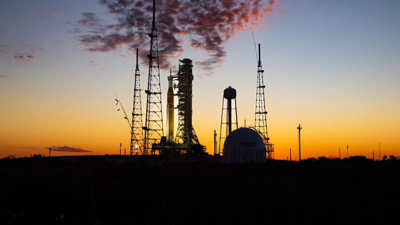 NASA lại gặp vấn đề với tên lửa trăng SLS: trong lúc tái nhiên liệu, nhiên liệu không được đổ đầy vào các bình chứa.