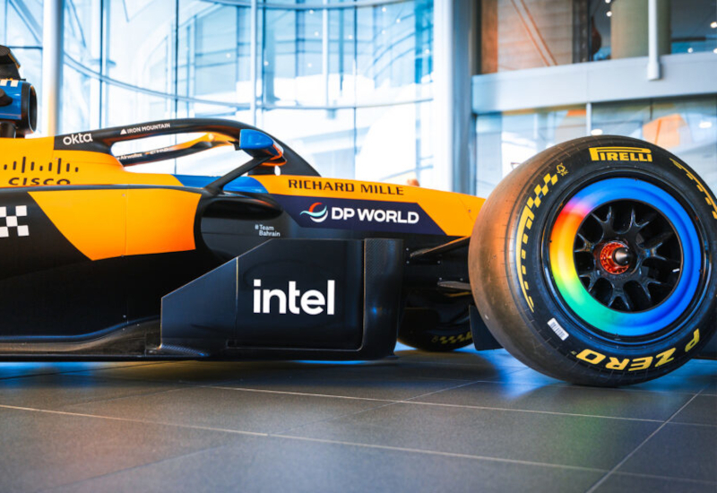 Intel đặt mình vào vai trò đối tác tính toán của McLaren, thách thức AMD trên các đường đua Formula 1