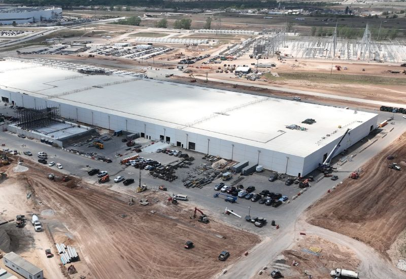 Công ty Mega Factory Terafab của Elon Musk sẽ bắt đầu sản xuất chip theo quy trình Intel 14A với độ dài bước sóng 14 Ångström.